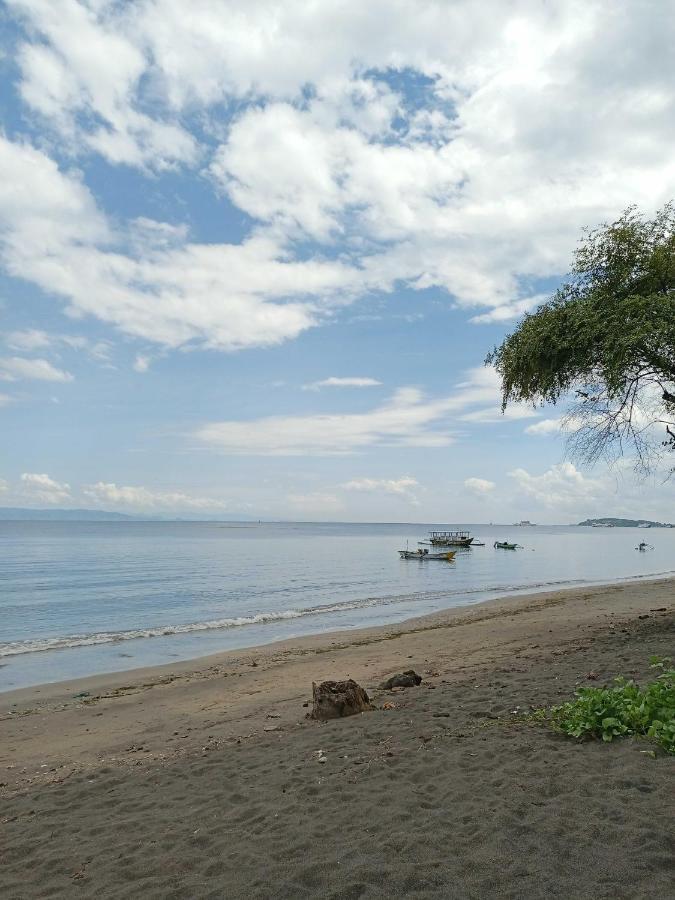 East Lombok Dive Hotel - 3 Private Rooms On The Beach Labuhan Pandan Экстерьер фото